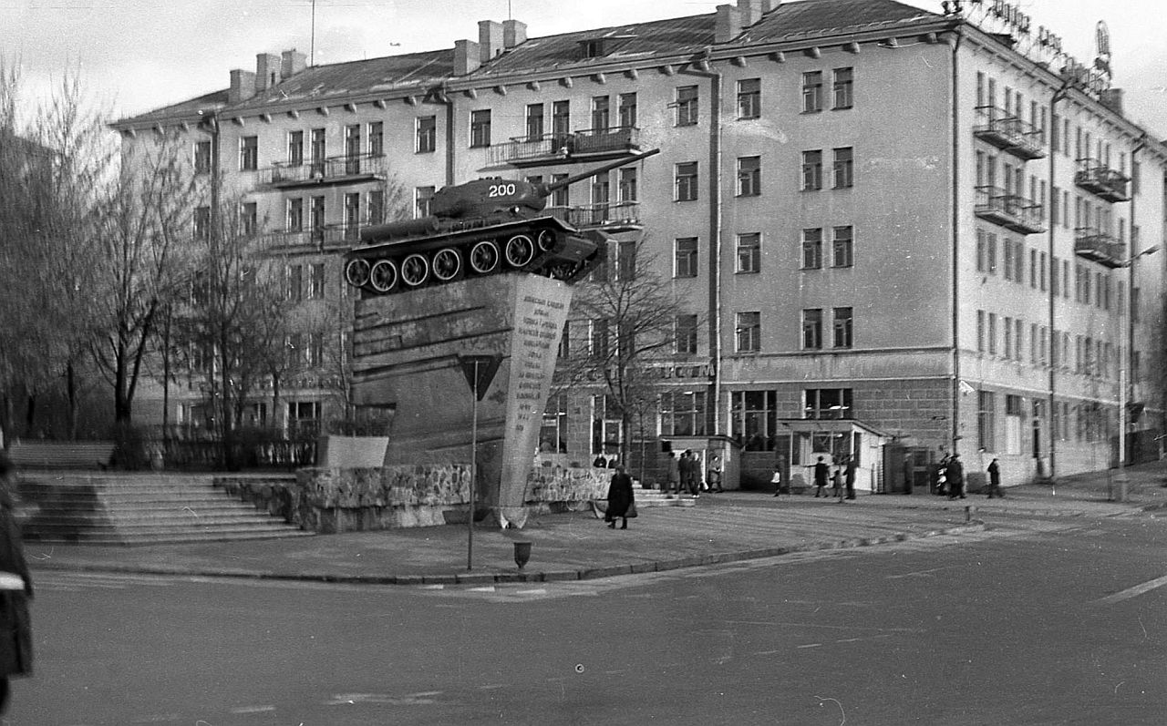 Гродно, Улица Парижской Коммуны, 2 / Улица Стефана Батория, 6