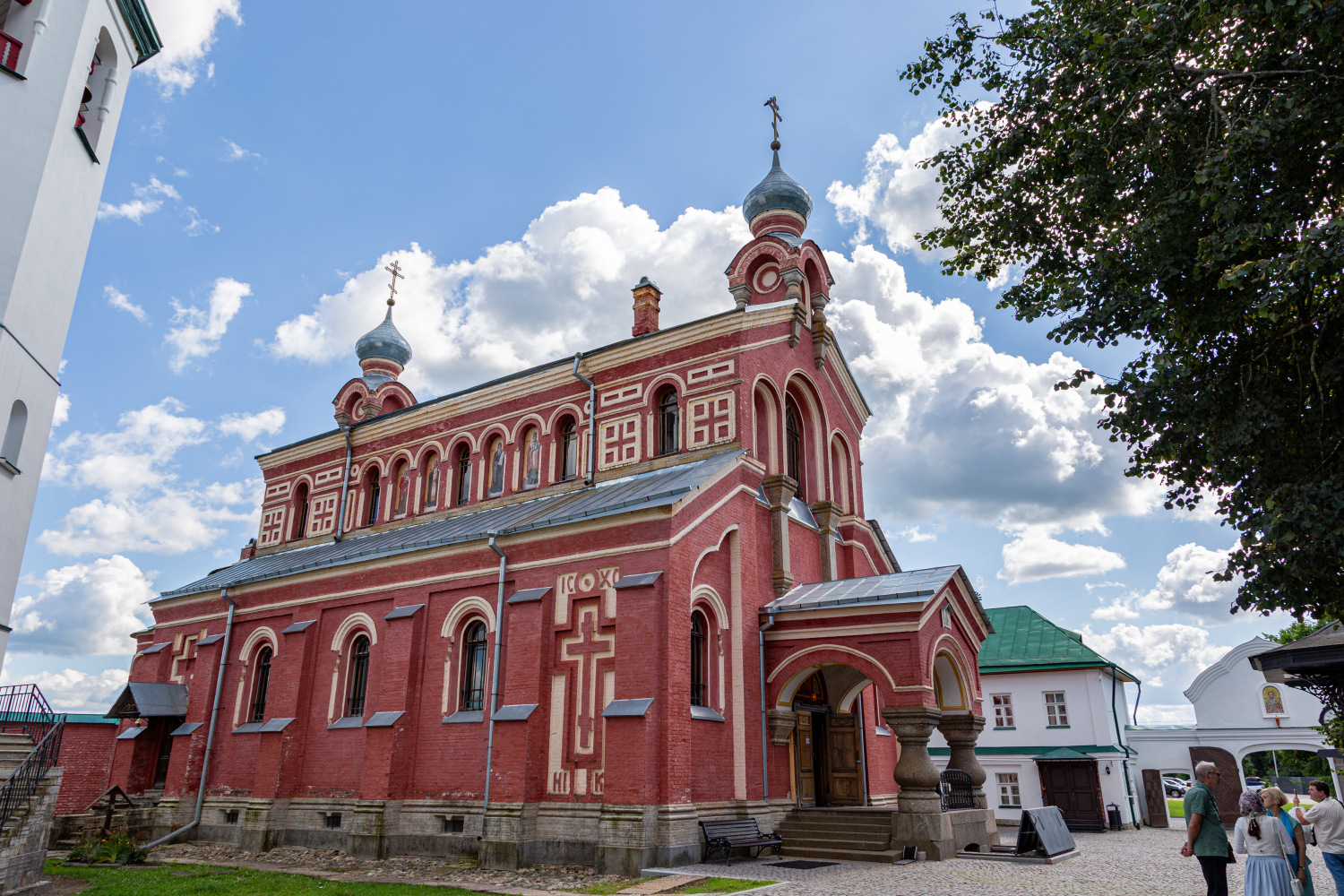 Старая Ладога, Никольская улица, 16 (церковь Иоанна Златоуста)