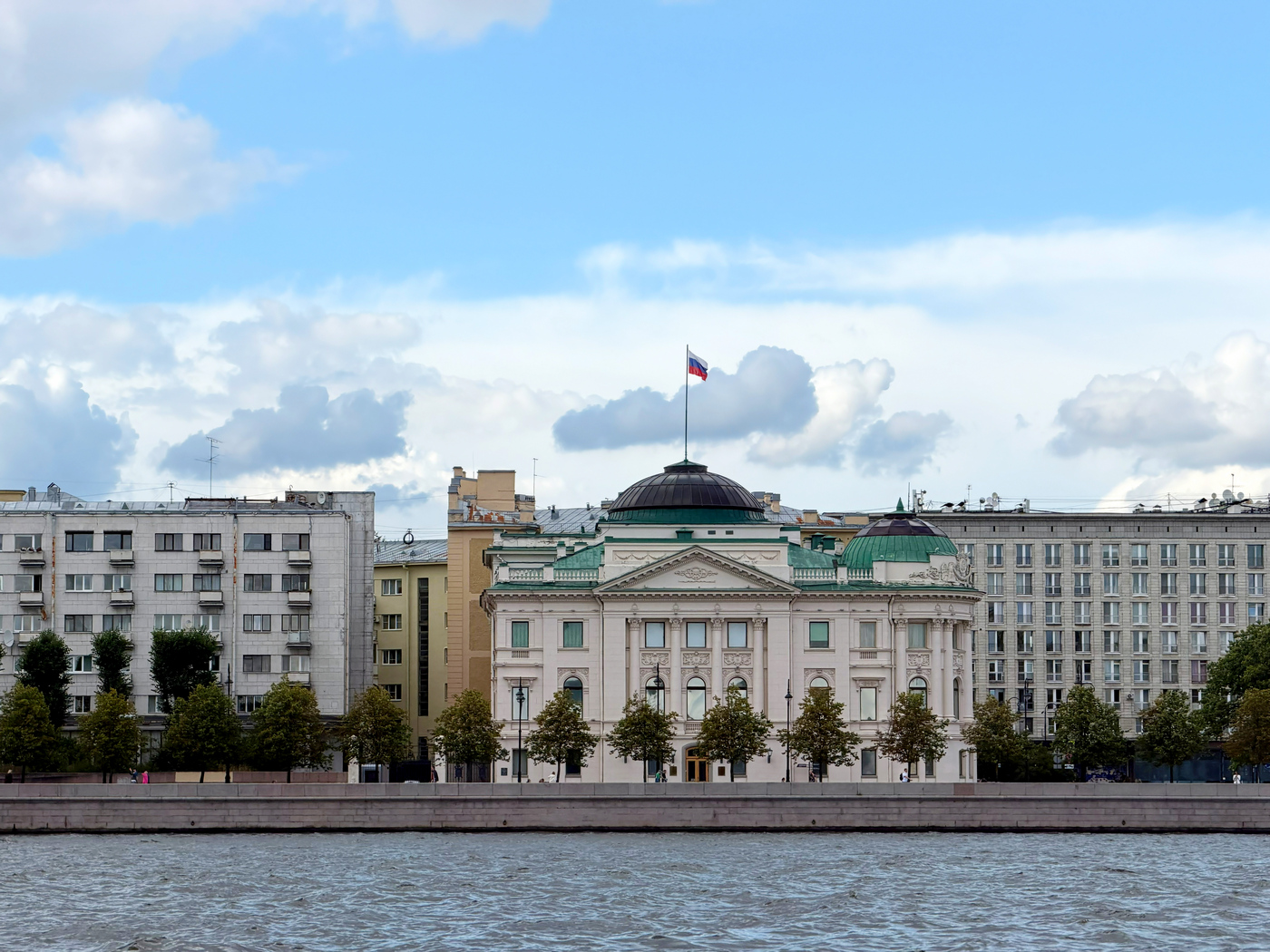 Санкт-Петербург, Петровская набережная, 2 корп. 1