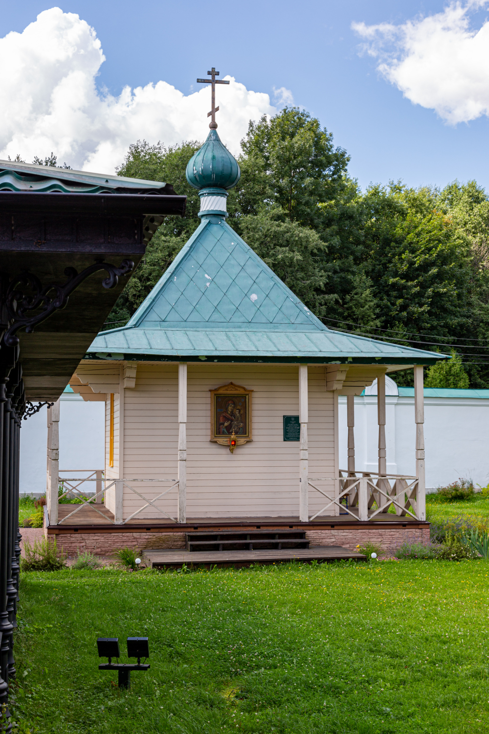 Старая Ладога, Никольская улица, 16 (Тихвинская часовня)