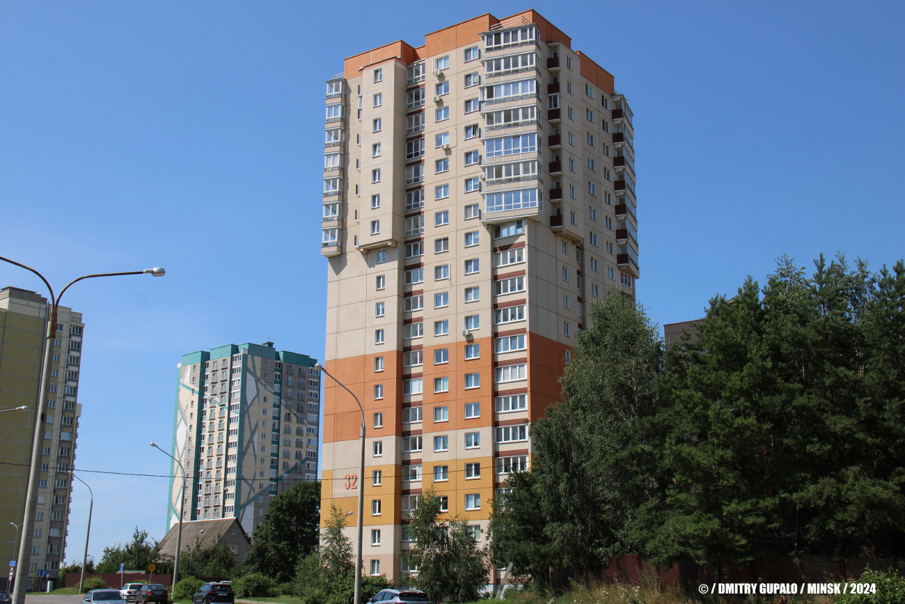 Минск, Улица Маршала Лосика, 32