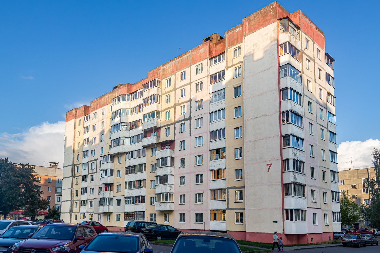 Фаниполь, Комсомольская улица, 7