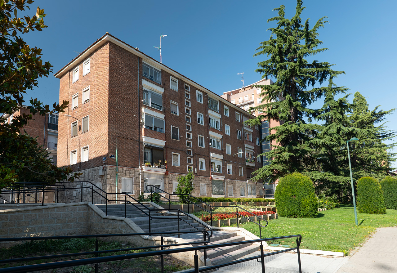 Вальядолид, Calle Narciso Alonso Cortes, 8-10