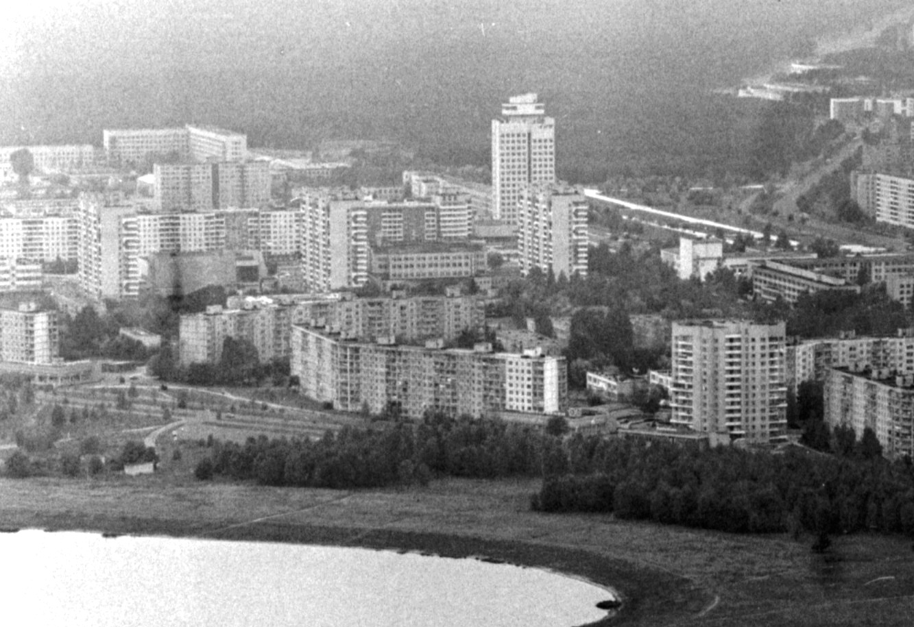 Солигорск, Набережная улица, 13; Набережная улица, 8