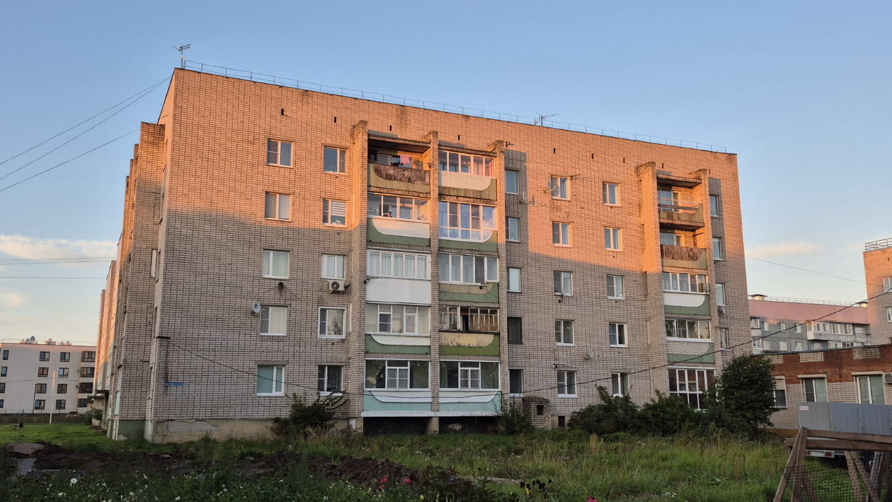 Сокол, Советская улица, 72 (подъезды 1-2)