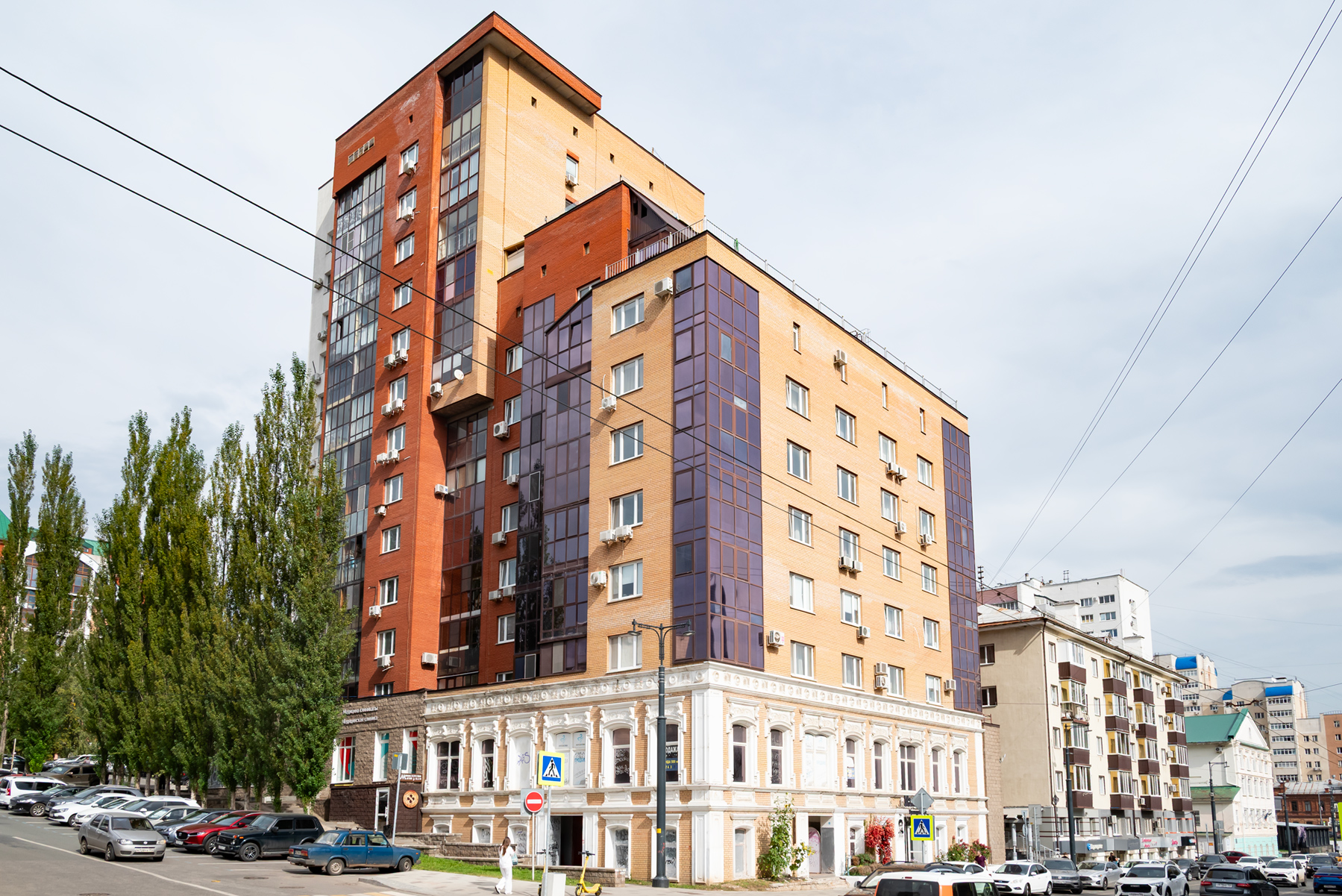 Уфа, Улица Крупской, 4; Коммунистическая улица, 65