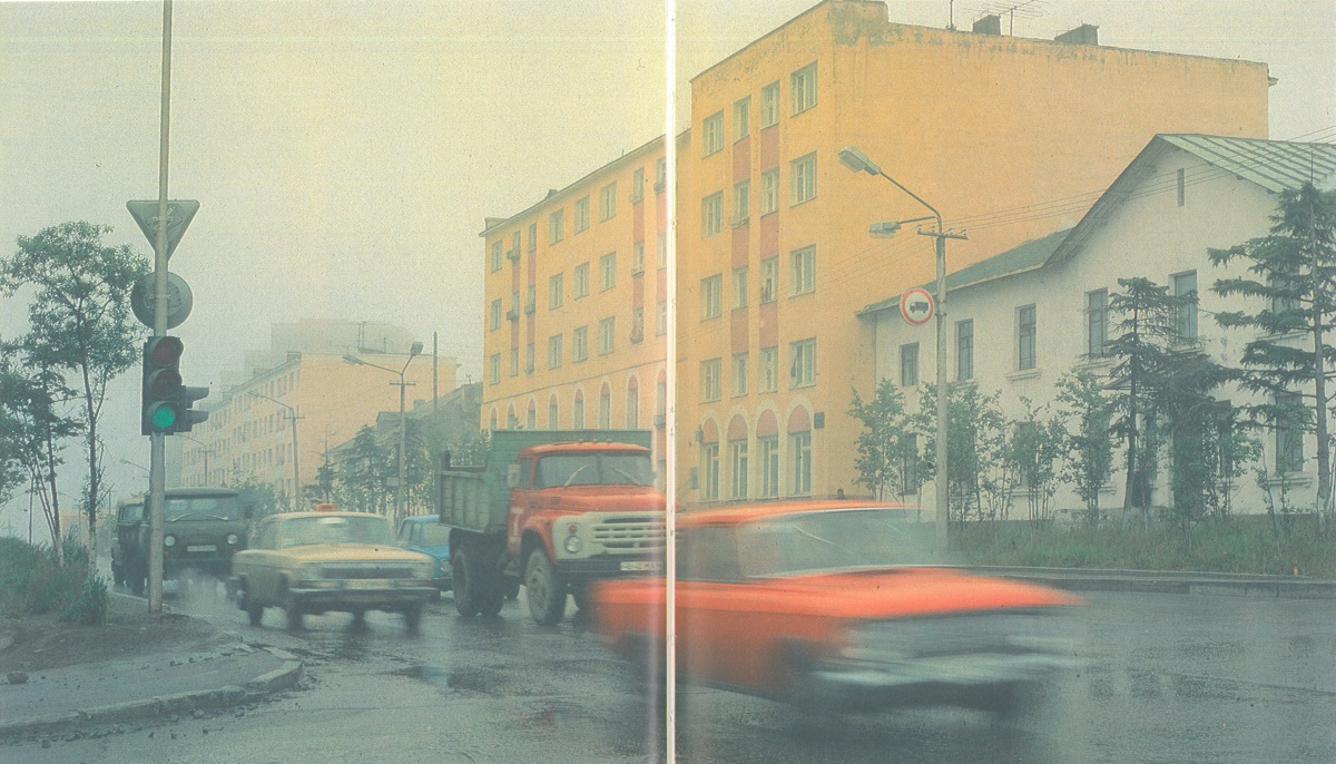 Магадан, Улица Гагарина, 22; Улица Гагарина, 20 / Якутская улица, 63
