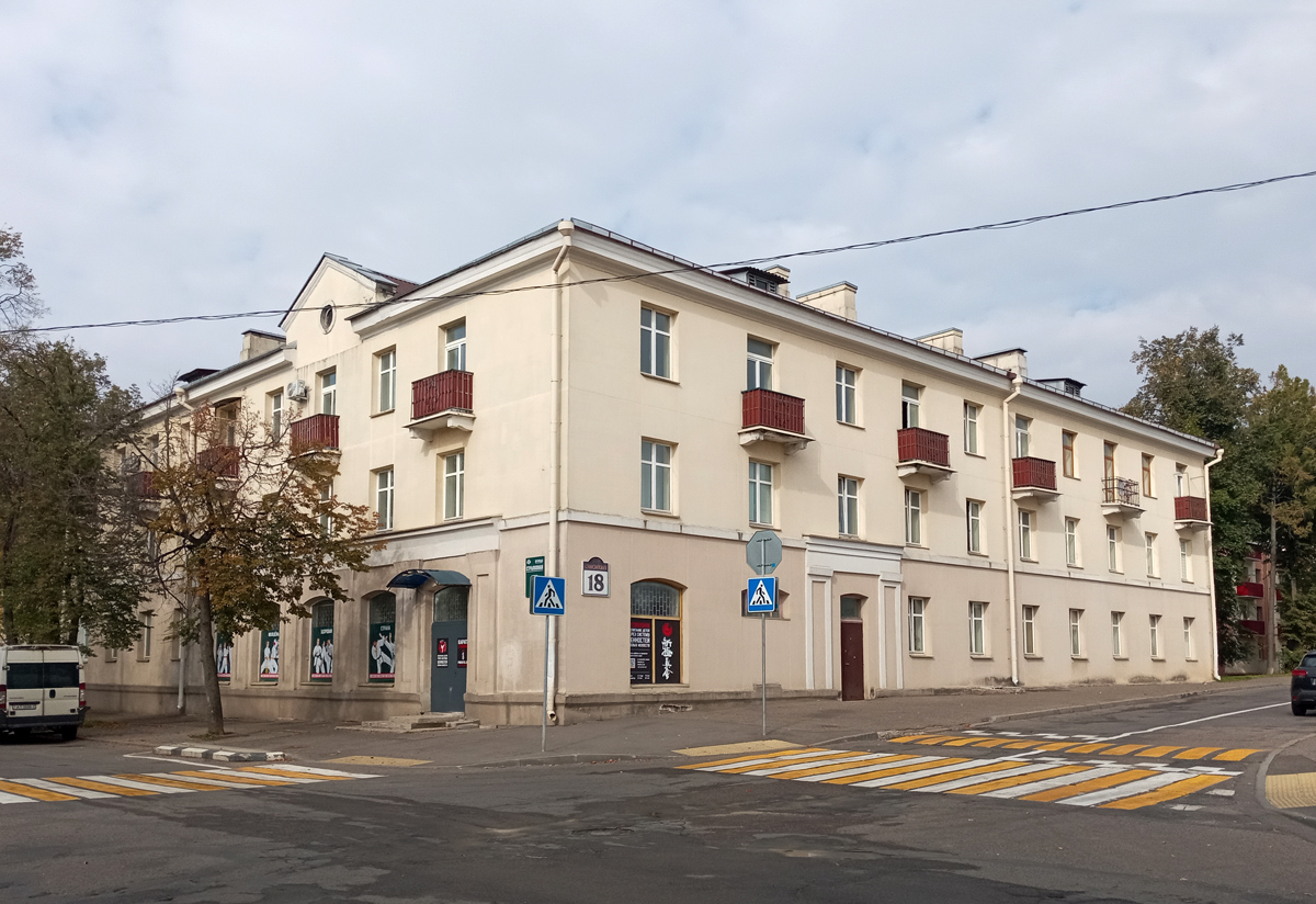 Минск, Стрелковая улица, 7 / Улица Станиславского, 18
