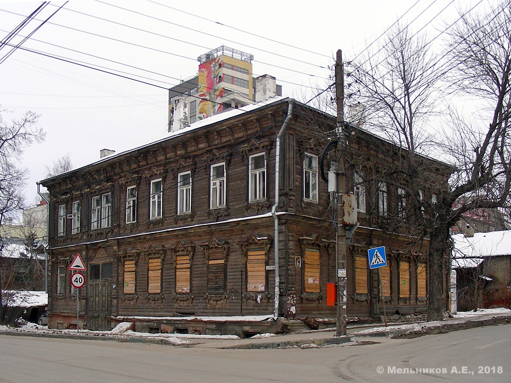 Нижний Новгород, Нижегородская улица, 19 / Улица Гоголя, 29