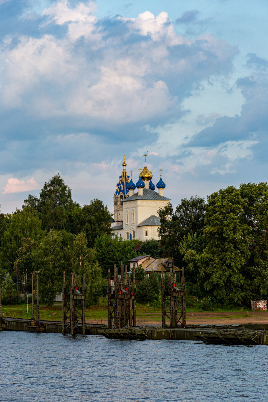 Ярославль, 1-я Красноперевальская улица, 2