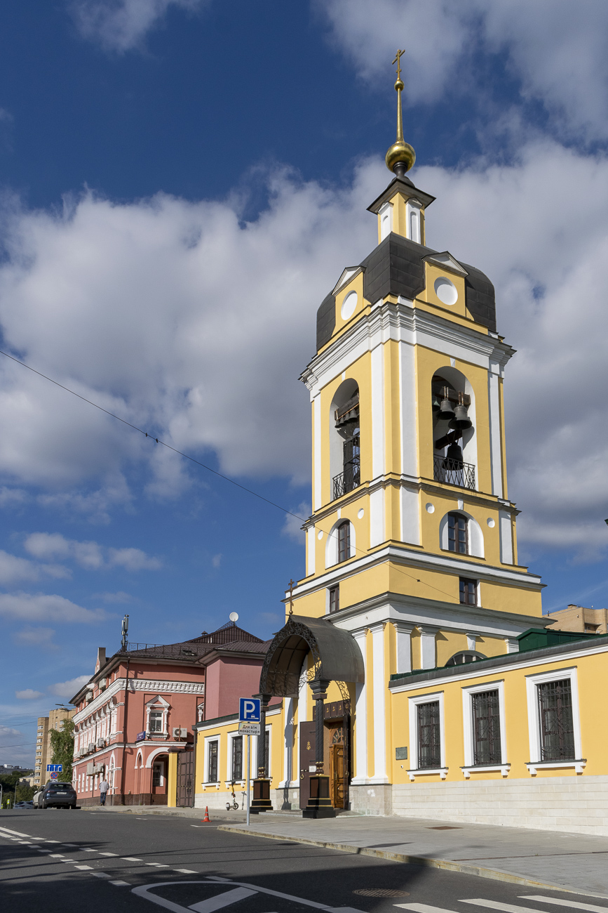 Москва, Крестьянская площадь, 11 стр. 1; Динамовская улица, 28 стр.1