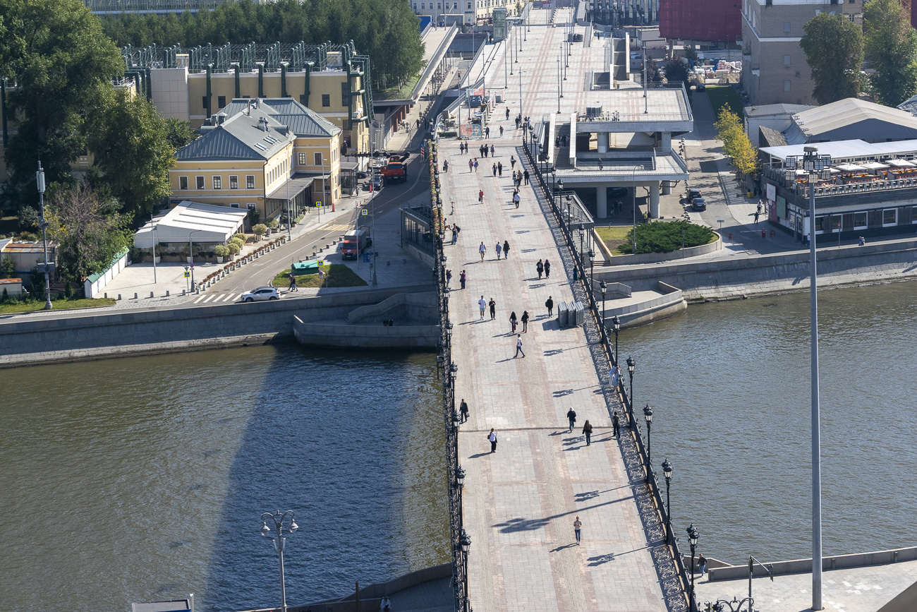 Москва, Берсеневская улица, б/н / Пречистенская набережная, б/н