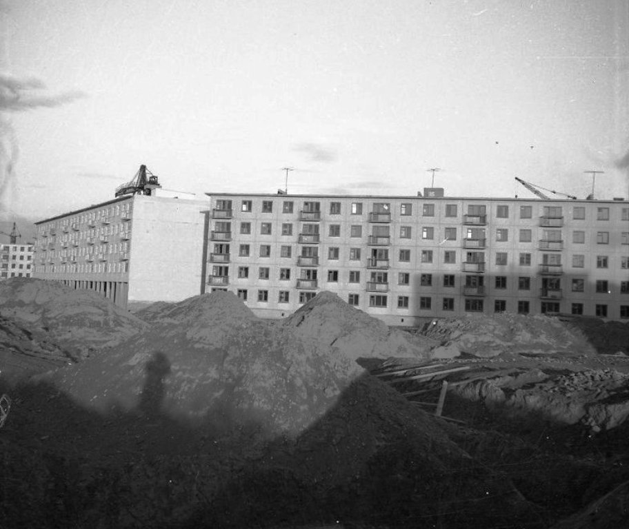 Красноярск, Проспект имени газеты «Красноярский рабочий», 163; Проспект имени газеты «Красноярский рабочий», 165А
