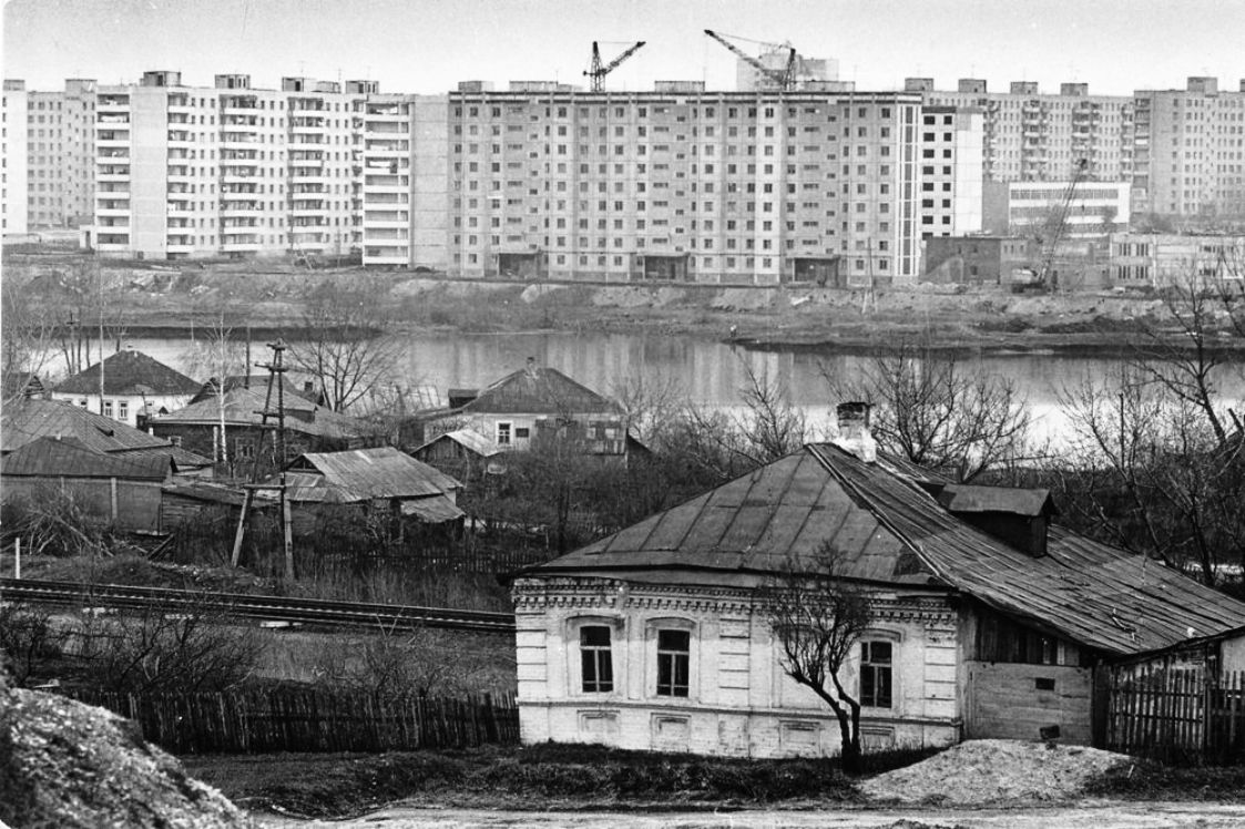 Старый Оскол, Микрорайон Юность, 7; Микрорайон Юность, 1