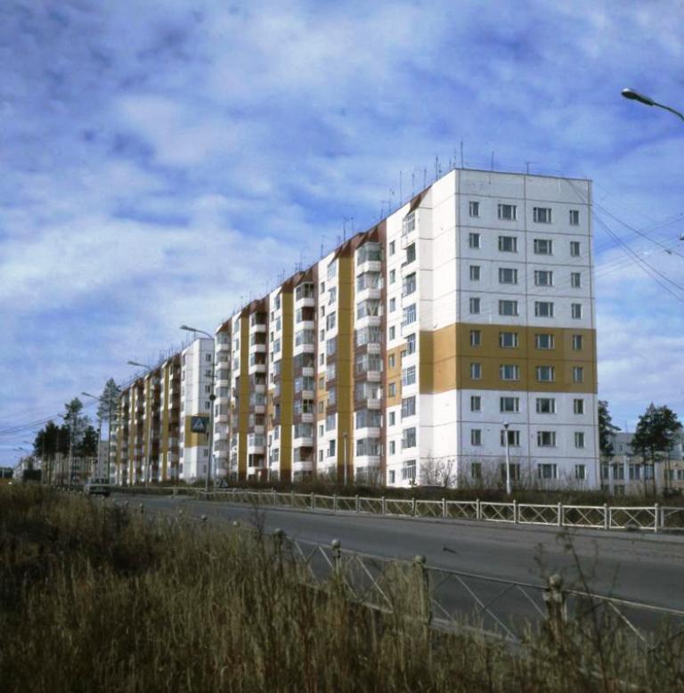 Нерюнгри, Проспект Дружбы Народов, 9; Проспект Дружбы Народов, 13