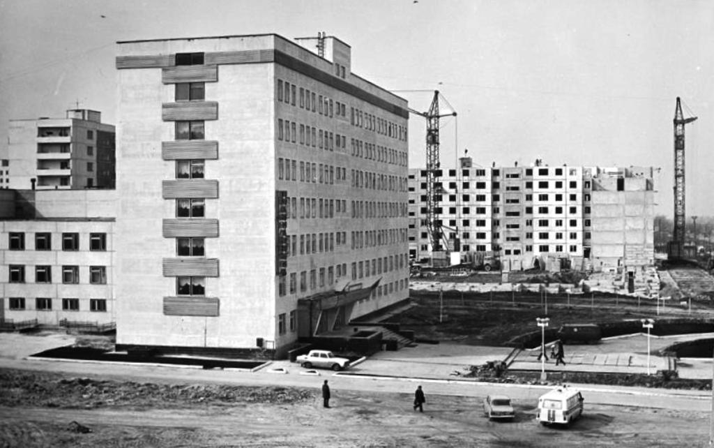Старый Оскол, Олимпийский микрорайон, 1; Олимпийский микрорайон, 2