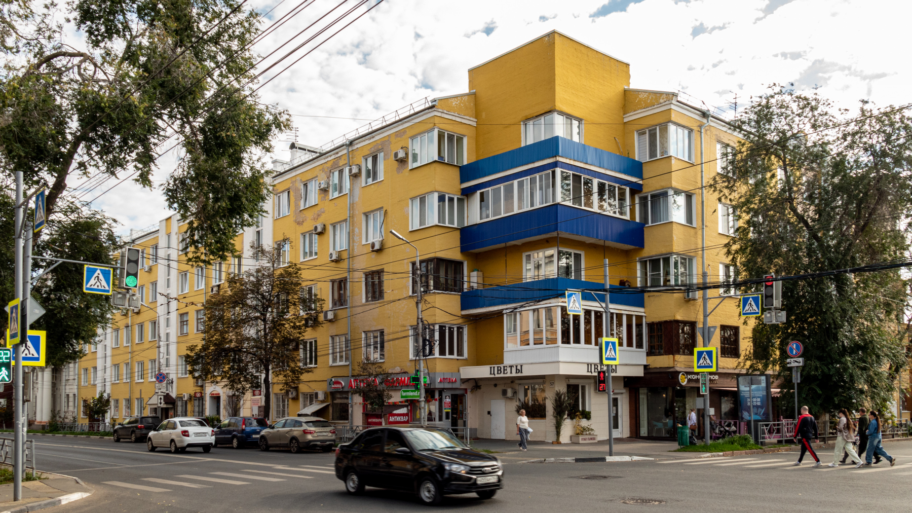 Samara, Молодогвардейская улица, 99 / Улица Льва Толстого, 57