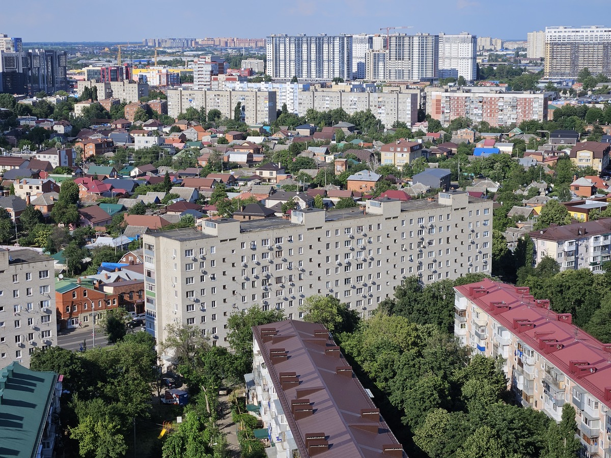 Краснодар, Улица имени Селезнёва, 92; Улица имени Селезнёва, 94