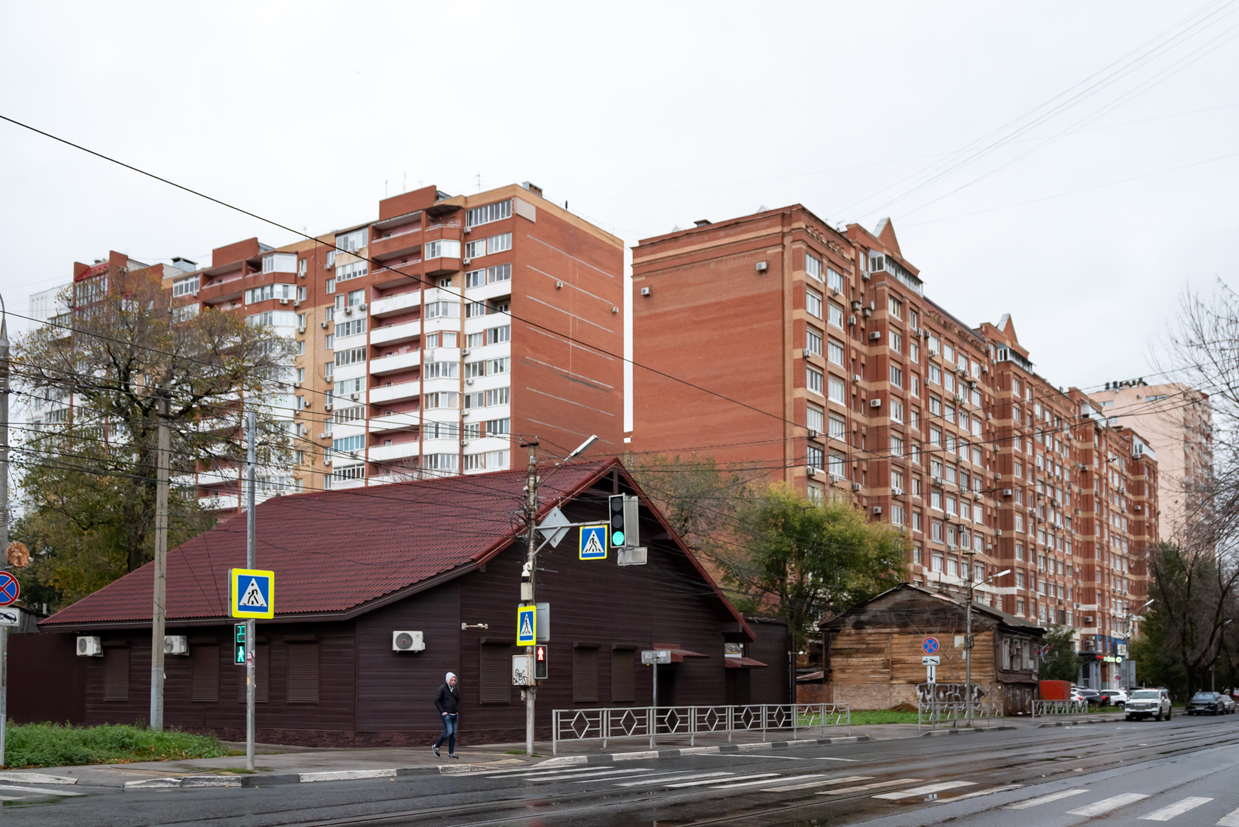 Самара, Улица Буянова, 37 / Красноармейская улица, 64; Никитинская улица, 30; Красноармейская улица, 68; Красноармейская улица, 70; Красноармейская улица, 72
