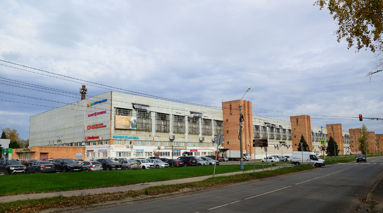 Запрудня, Улица Ленина, 1 корп. 100