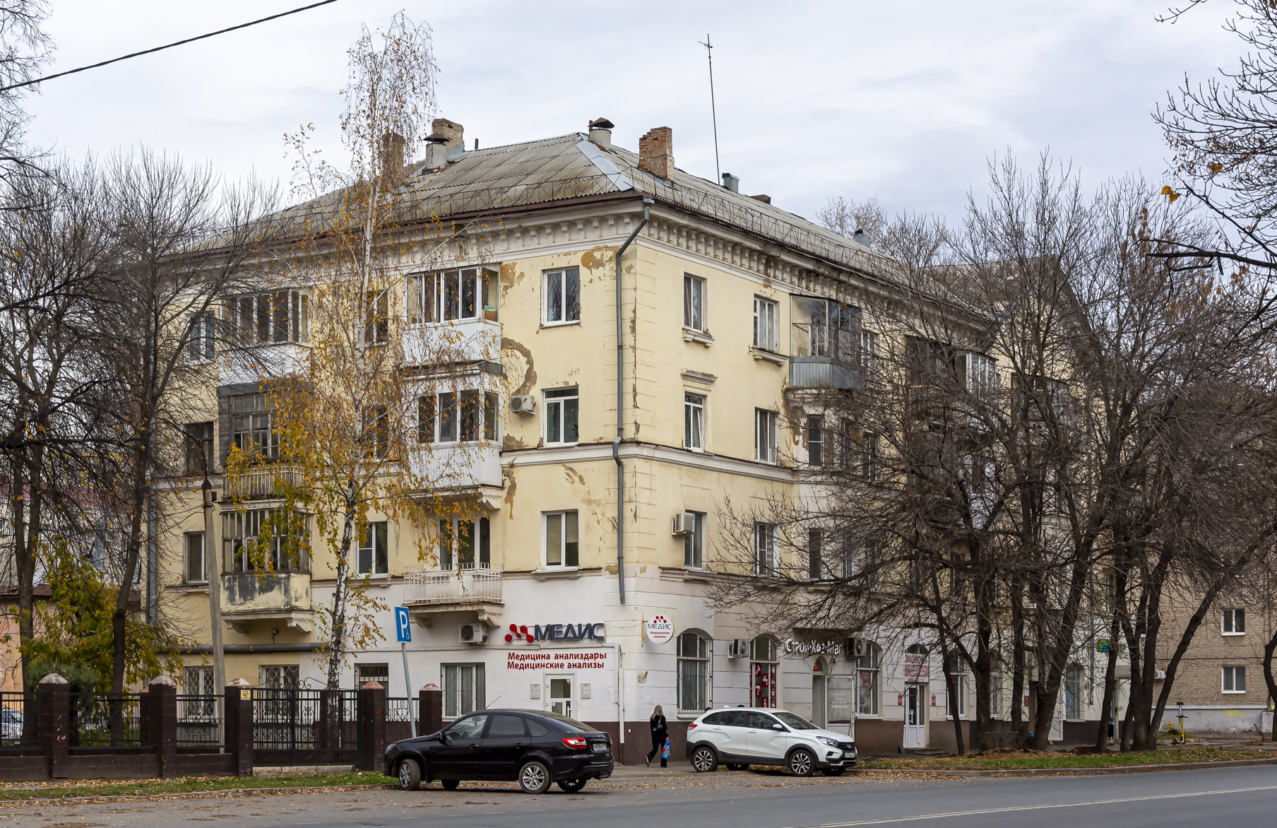 Уфа, Улица Александра Невского, 33 / Переулок Кулибина, 1