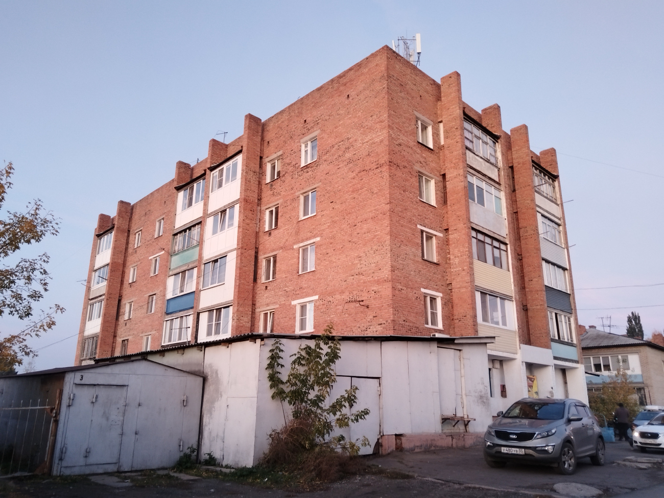 Омск, Днепровская улица, 16