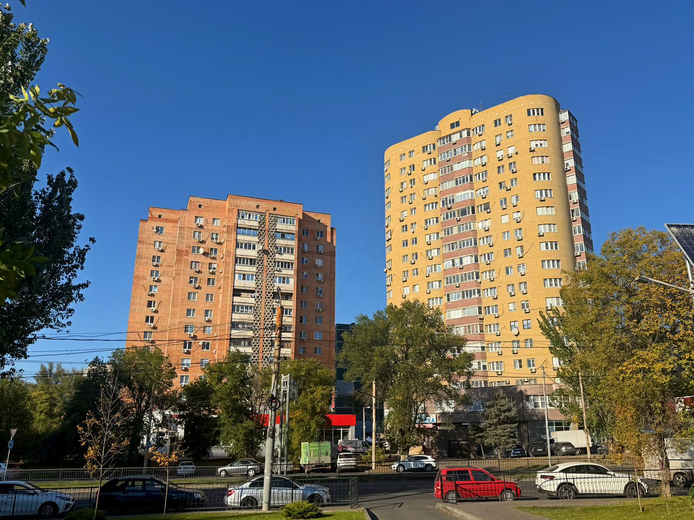 Rostov-on-Don, Улица Добровольского, 32; Проспект Королёва, 9В