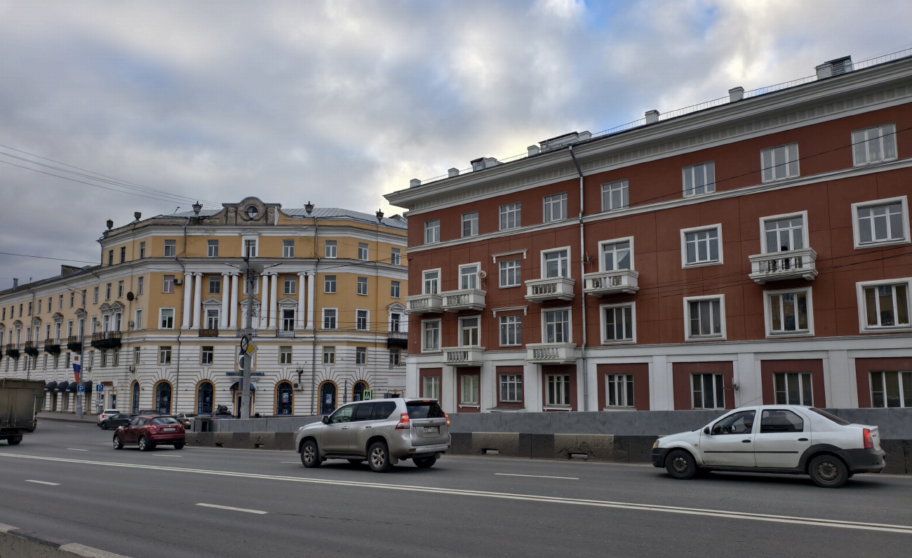 Тверь, Тверской проспект, 15; Набережная Степана Разина, 2