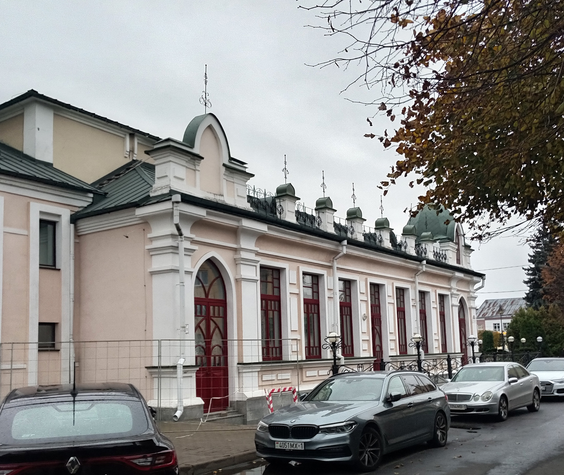 Пинск, Улица Веры Хоружей, 10