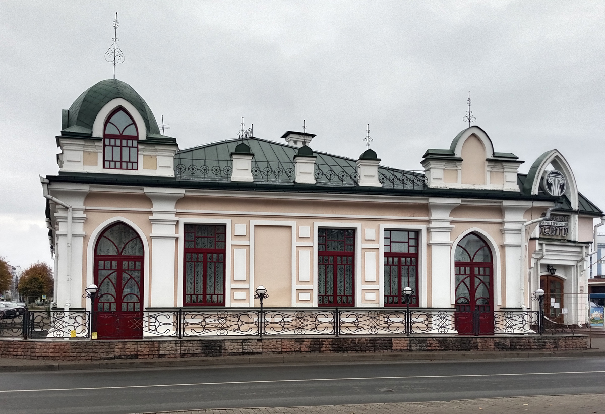 Пинск, Улица Веры Хоружей, 10